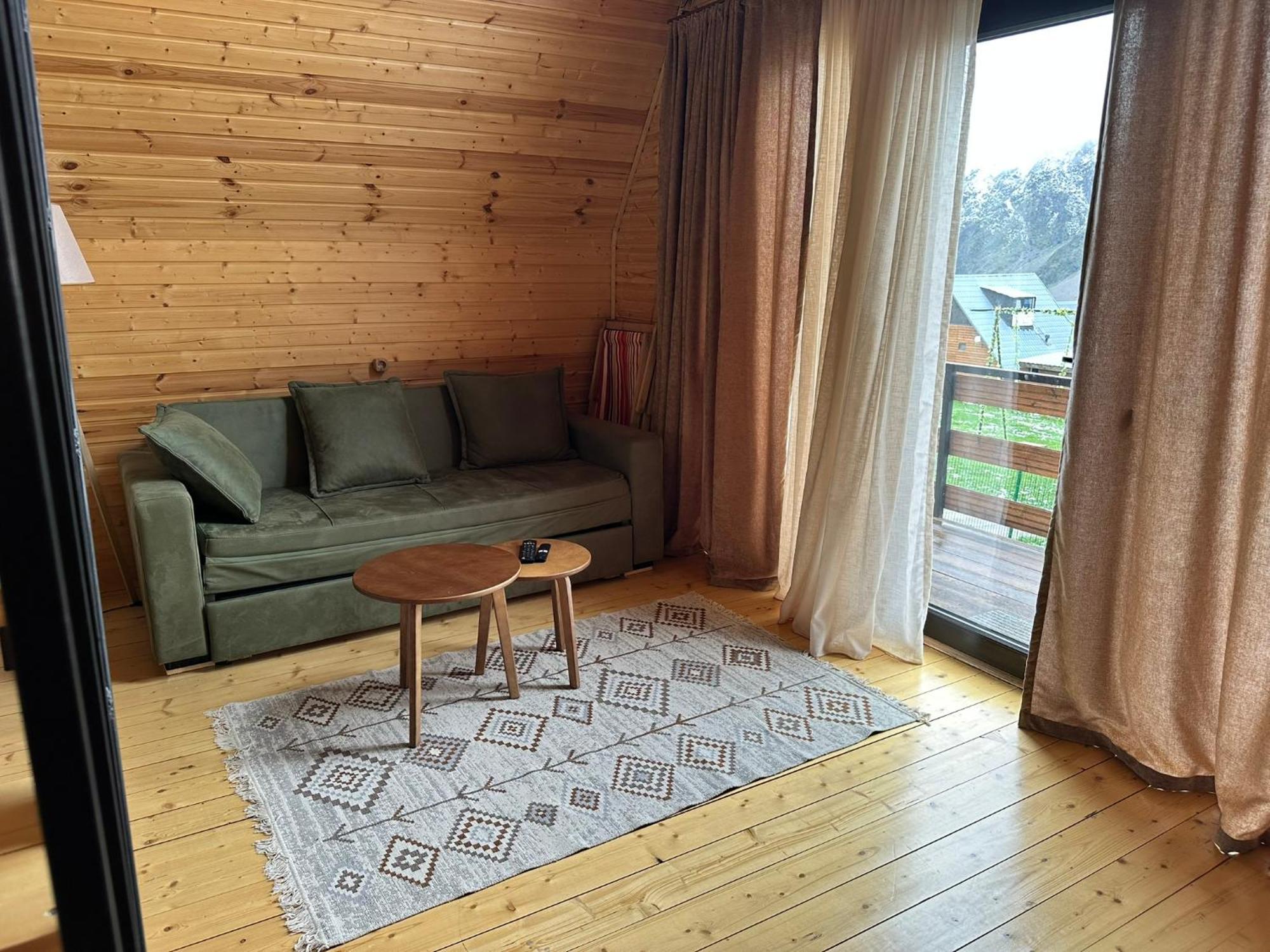 A&B Cottages Kasbegi Buitenkant foto